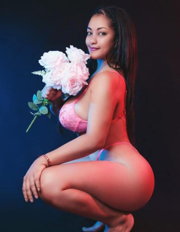 TU COLOMBIANA EN CARIÑO Y POSES