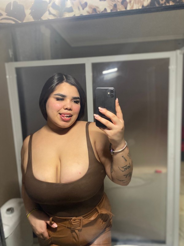 Implicada apasionada quiero amantes ardientes