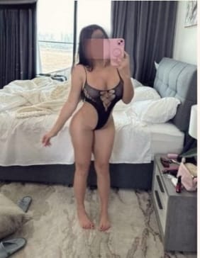 Con rostro lindo y seductor muy amorosa