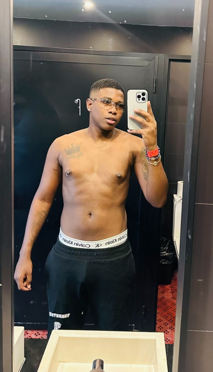 MICHAEL VERSATIL100% MASCULINO POLLA SIEMPRE DURA EN OVIEDO