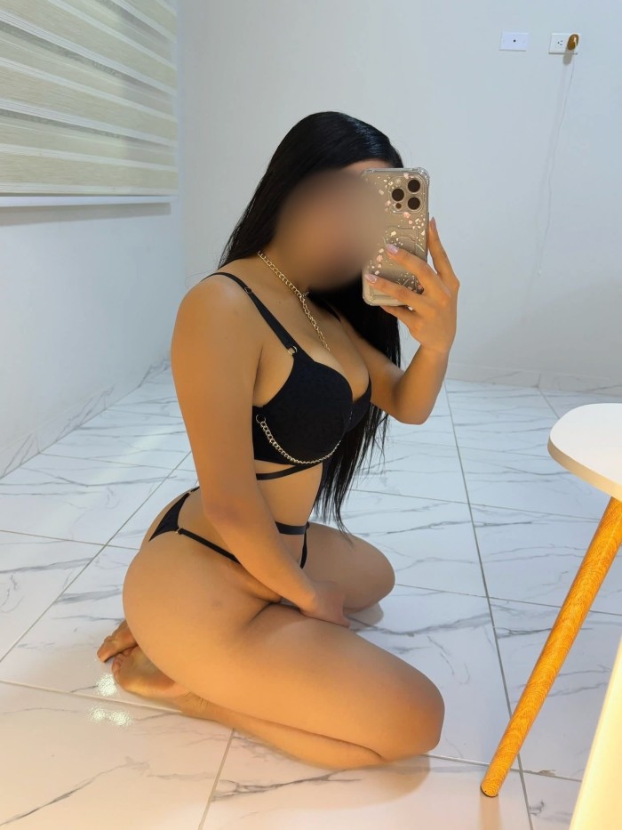 IMPLICADA CACHONDA MORBOSA ADICTA AL PLACER