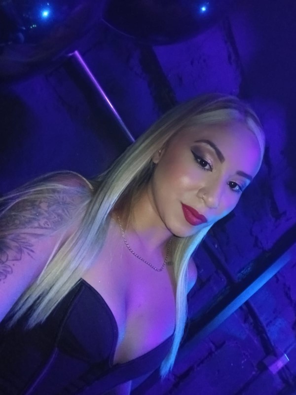 MARCELA Elegancia discreta