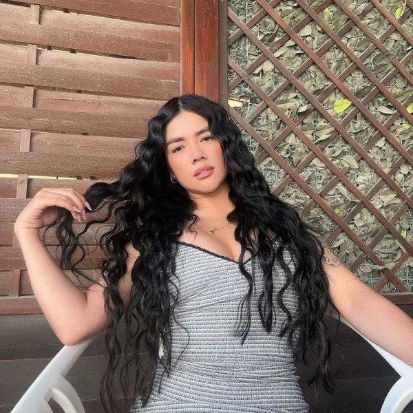 FIESTERA SEDUCTORA COMPLACIENTE APACIONA UN TORRAS