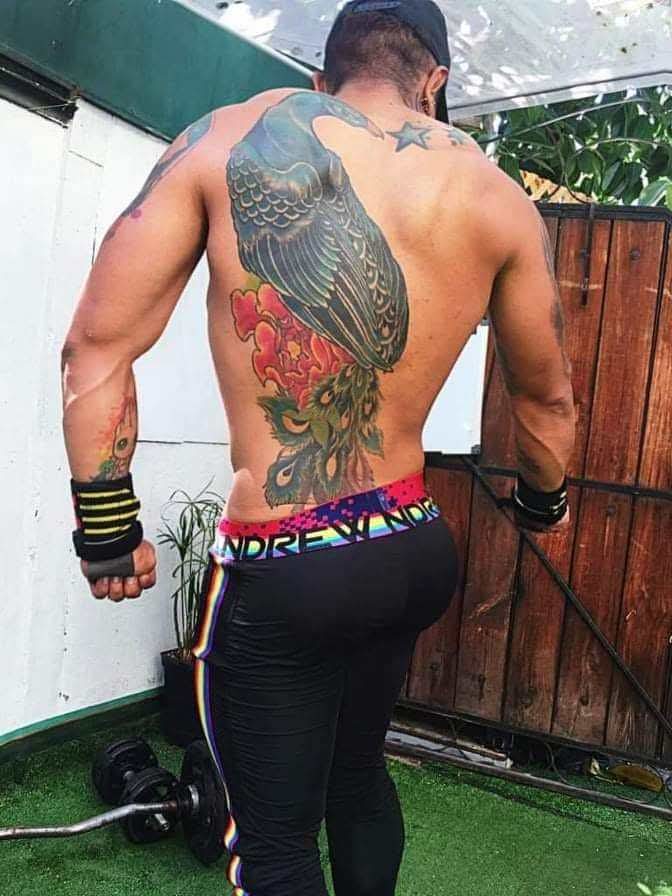 Rico caribeño tatuado pollón morboso XXL