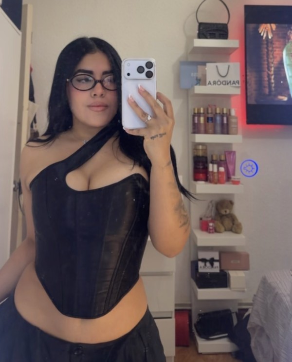 CAROLINA COMPLACIENTE MORBOSA Y JUGUETONA DE NUEVO EN INCA
