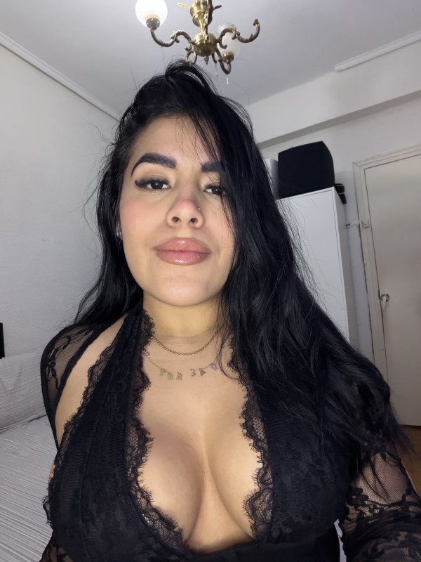 CAROLINA COMPLACIENTE MORBOSA Y JUGUETONA DE NUEVO EN INCA
