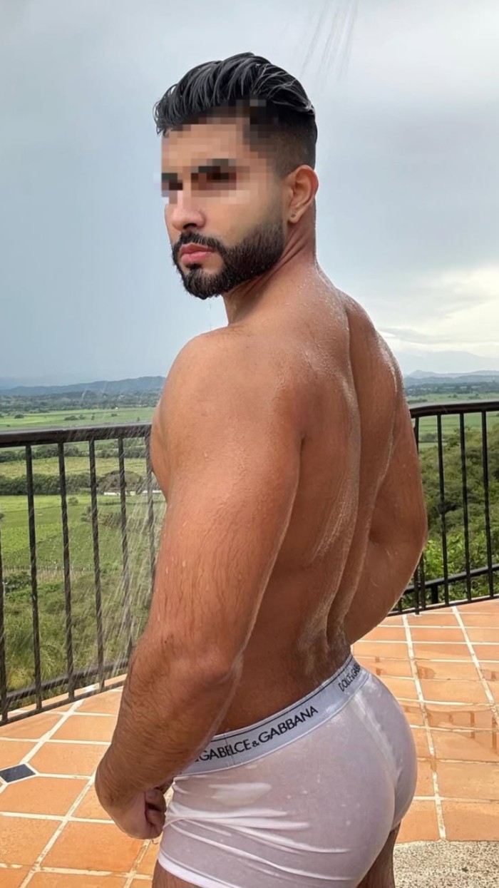 CHICO SUPER VICIOSO Y MUY FIESTERO TE DOY MI LECHE