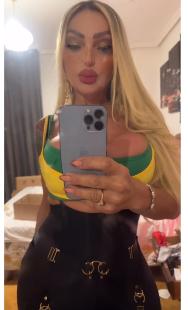 En Salamanca cerca estacion www.onlyfans.com/sorayaaraujot