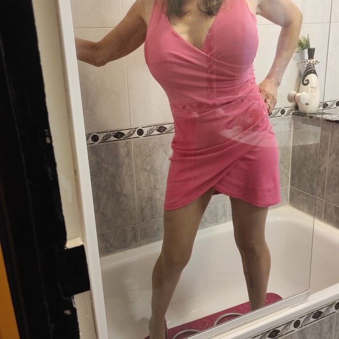 Mujer ninfómana, cañera y fiestera