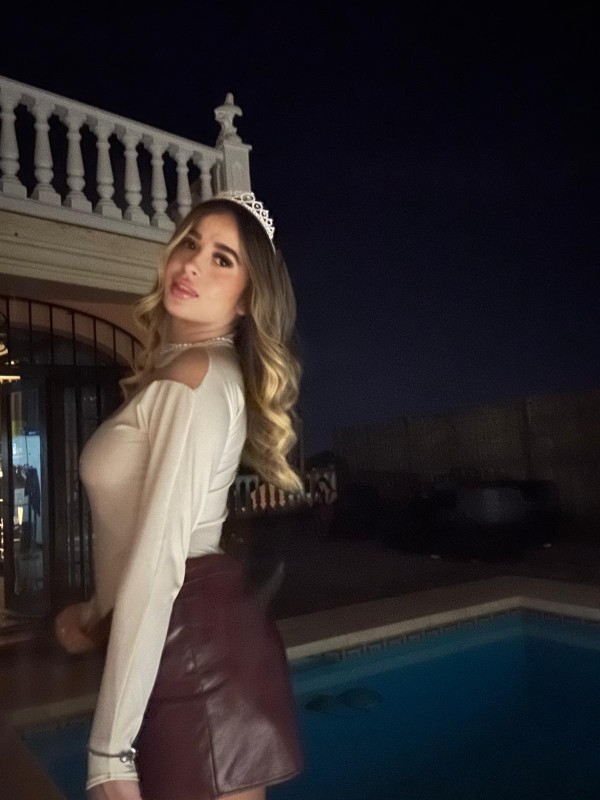 645731809 Helen  tu único y divertido  deleite