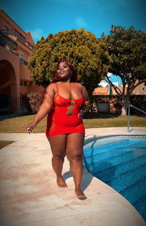 RUBI COLOMBIANA!! JOVENCITA CARIÑOSA MORBOSA CACHONDA LA CALA DE MIJAS