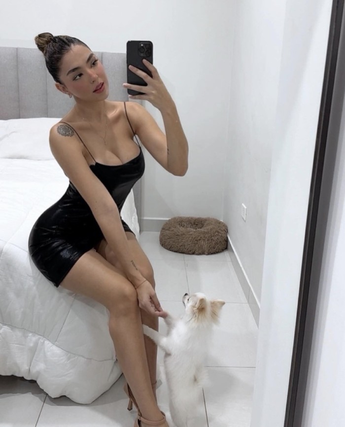 Colombiana impresionante muy caliente