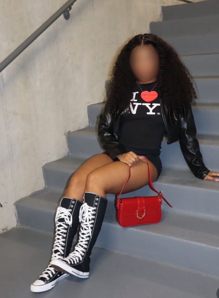 IMPLICADA CACHONDA LUJURIOSA AMANTE DEL PLACER