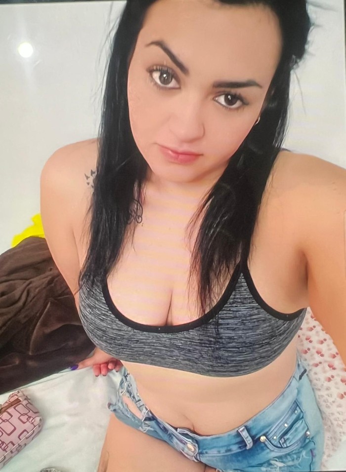SOFIA COLOMBIANA CON GANAS DE PASARLA BIEN