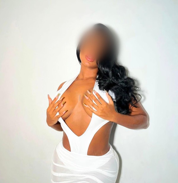 ESPECTACULAR COLOMBIANA QUIERO DISFRUTAR A TU LADO EN LEON