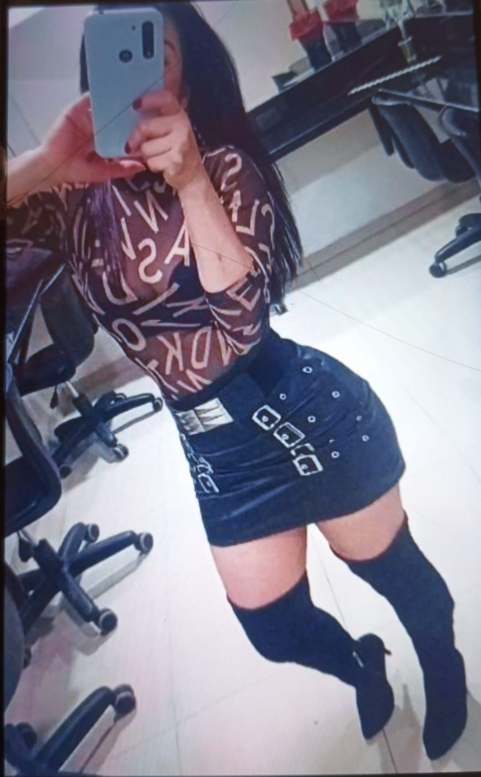 Colombiana, fogosa, traviesa, cachonda, ven papi