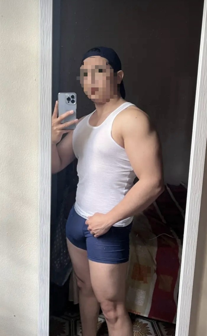 SUPER MORBOSO CACHONDO CON LA POLLA DURA