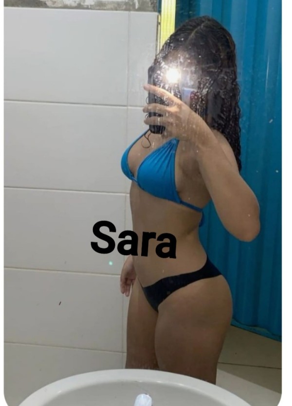Sara cariñosa y complaciente