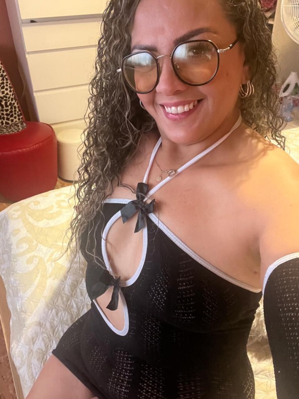 COLOMBIANA IMPLICADA COMPLACIENTE