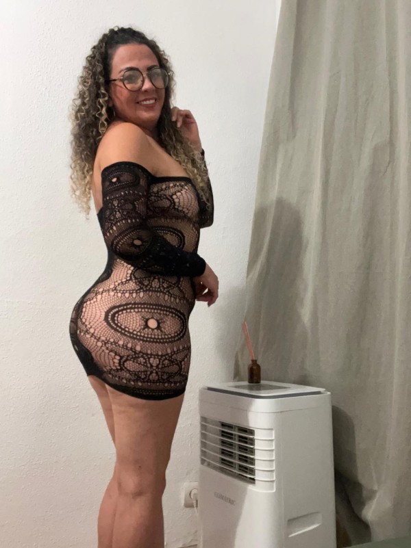 COLOMBIANA IMPLICADA COMPLACIENTE