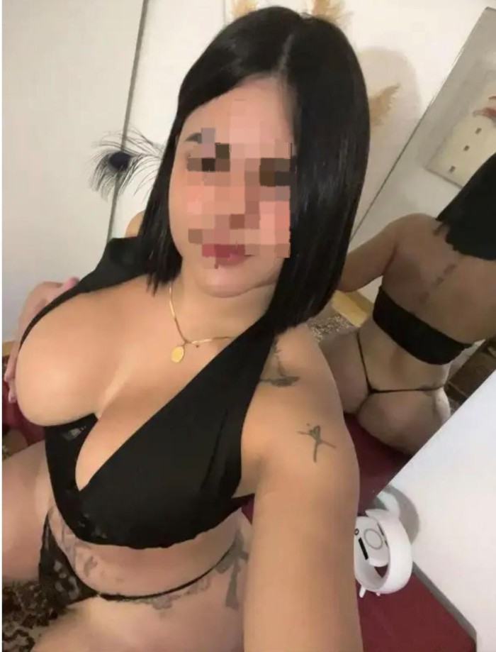 Jovencita encantadora cariñosa y dulce