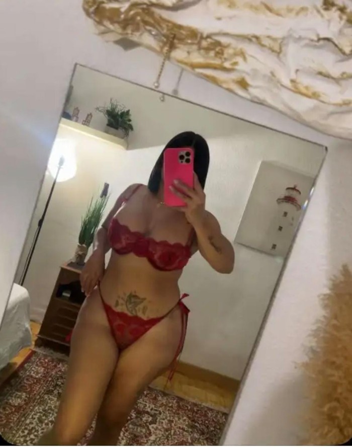 Jovencita encantadora cariñosa y dulce