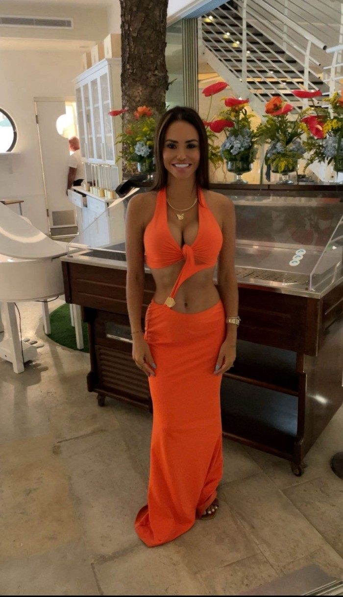 LUNA: Hermosa Brasileña Fraca — Escort de Lujo