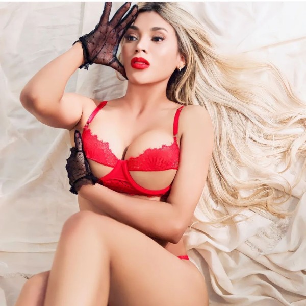 VALENTINA EN FUENGIROLA CENTRO QUIERO CABALGARTE