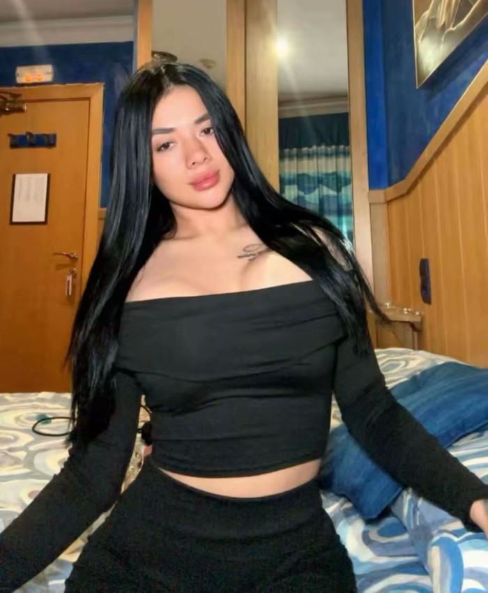Sexy latina cachonda en (torrassa)