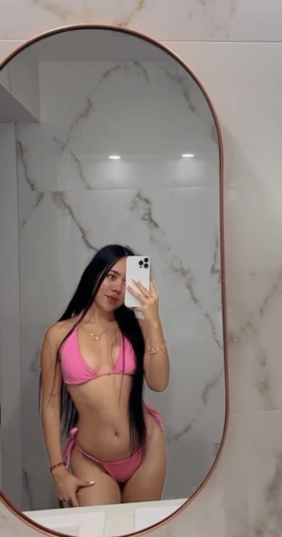 Emma dulce y entregada