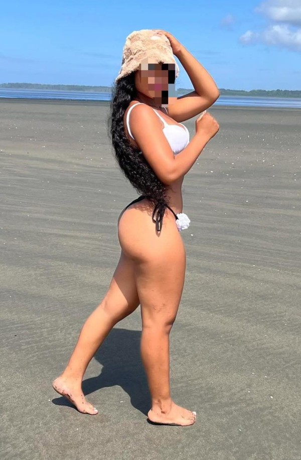COLOMBIANA DE LUJO EXPLOSIVA Y JUGUETONA
