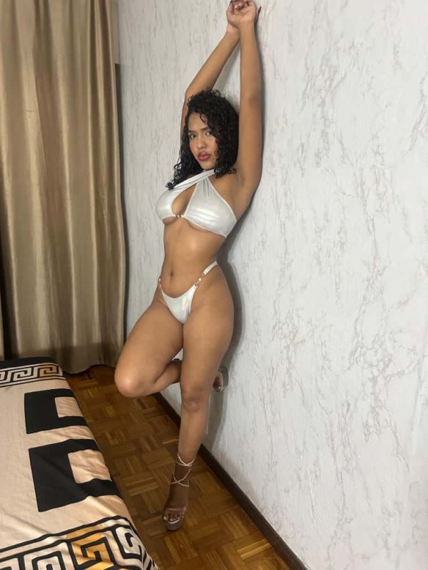 KAROL PASA CONMIGO UN MOMENTO ÚNICO!