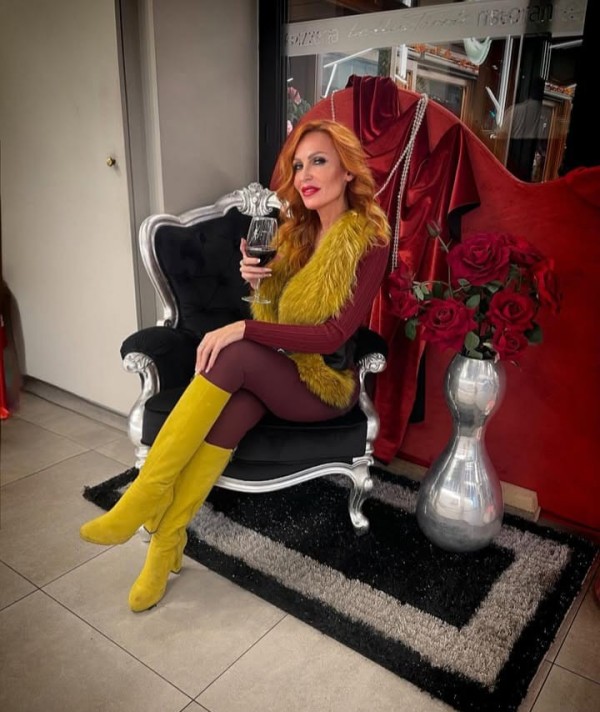 MUJER MADURITA Y SEPARADA EN TRIANA