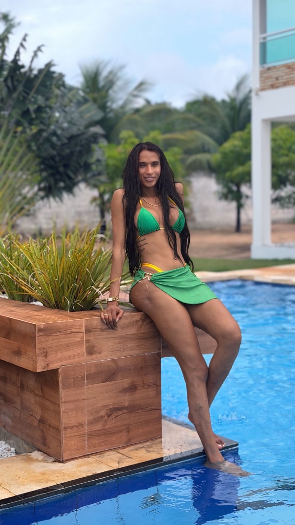 rafaelly diniz brasileña de tus sueños 22 cm polla