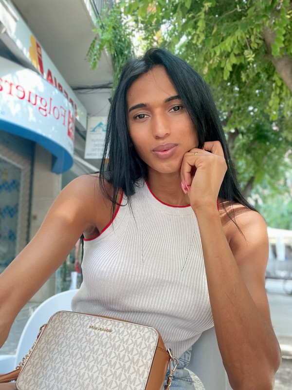 rafaelly diniz brasileña de tus sueños 22 cm polla