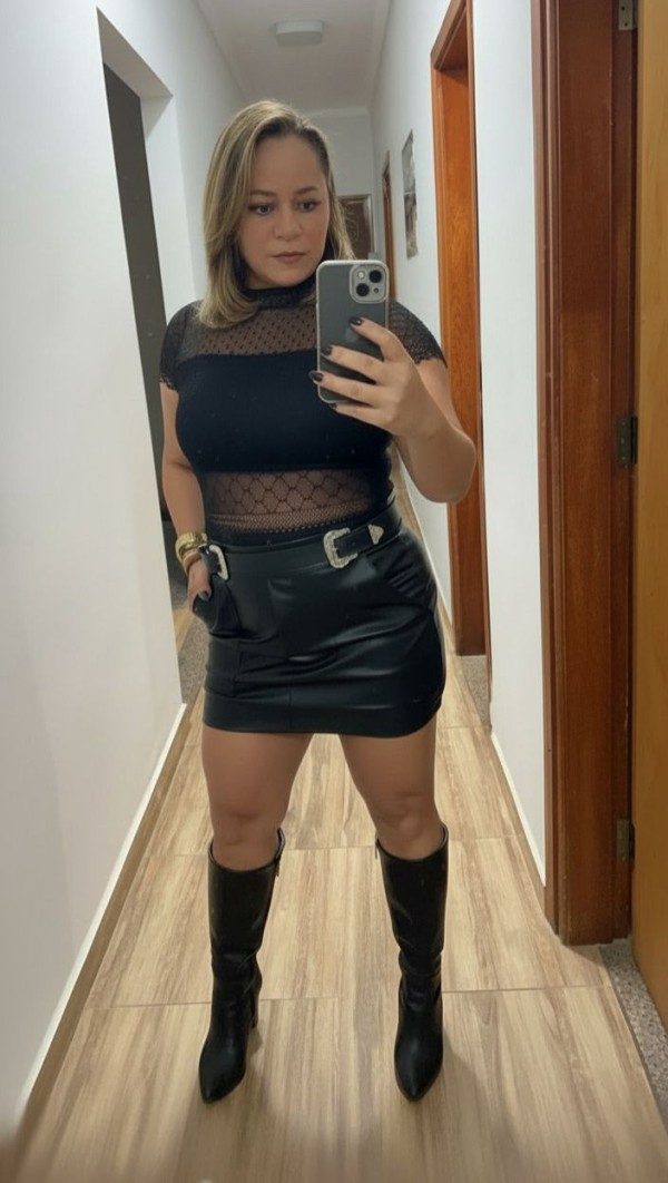 Chica  paisa colombiana la mejor y más divertid completita con fotos realas