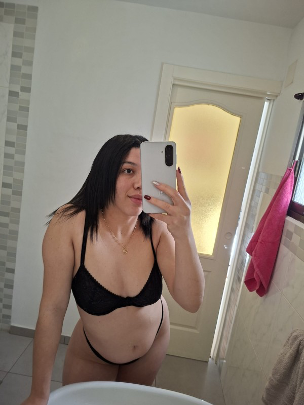 Paraguaya super caliente en Santander