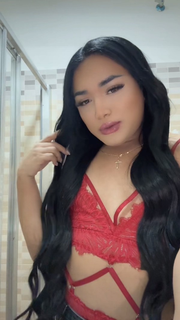 Kendall toda una diosa niñata jovencita dispuesta a todo activa & pasiva
