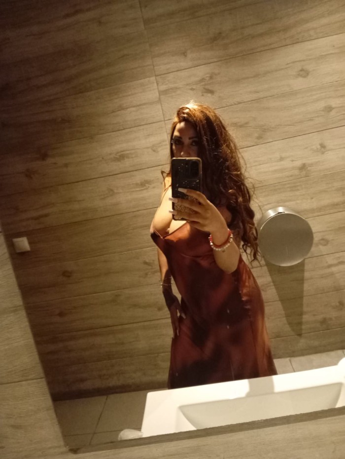 ARDIENTE SENSUAL APASIONADA EN PLAYA DE EMBOSSA