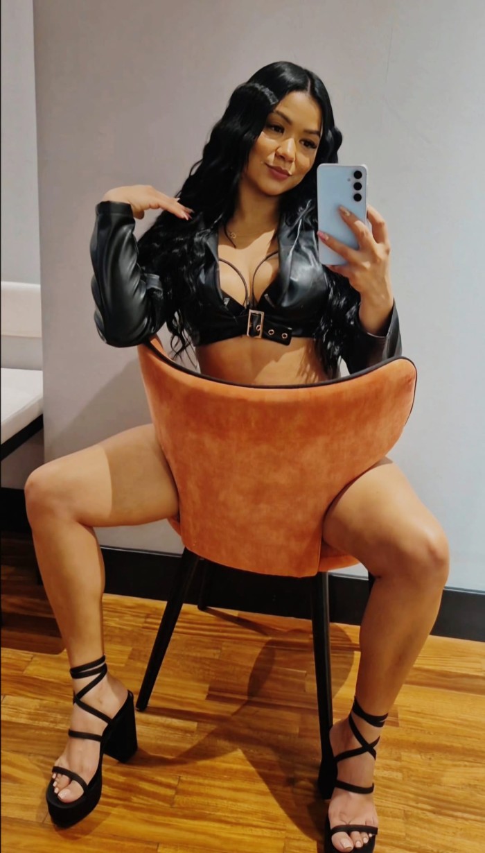 MUJER MULTI ORGASMICA SQUIRTING SEXO EN CULLAR