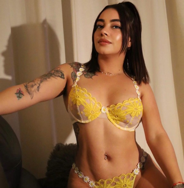 Scort de lujo muy atrevida y cachonda