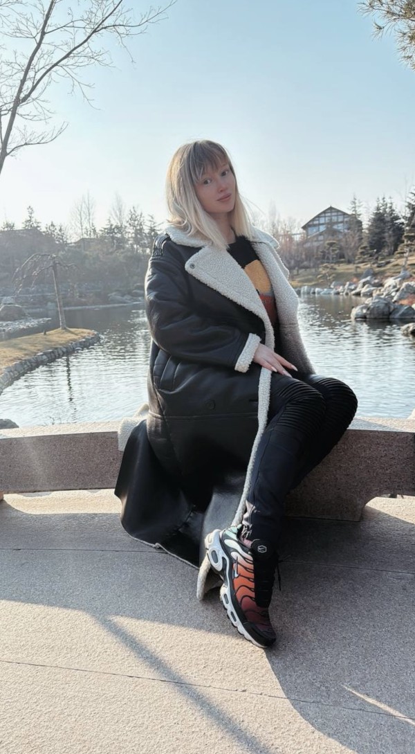 NUEVA  … EMMA ….SIMPÁTICA…CHICA INDEPENDIENTE EN MURCIA