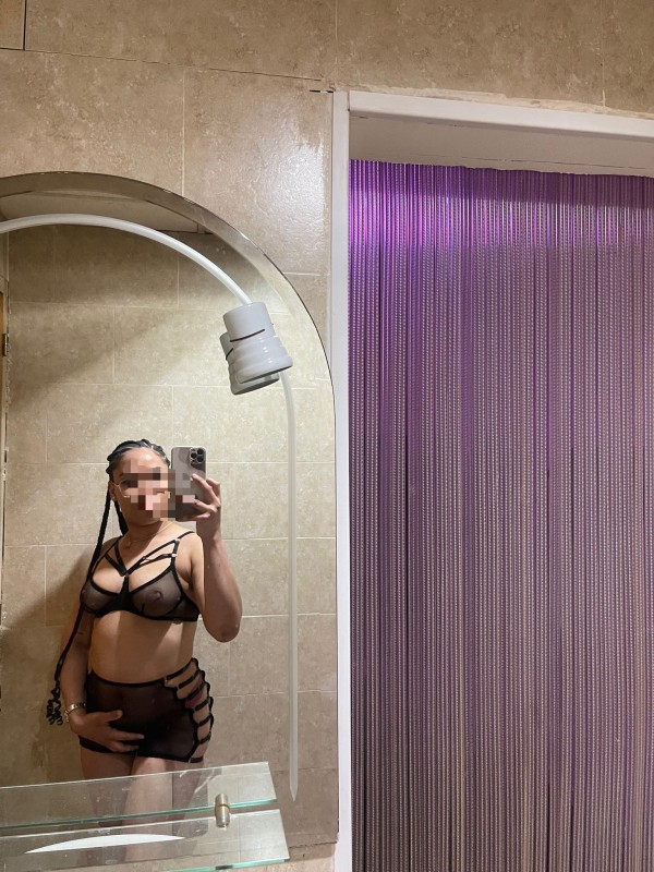 NUEVA EN ESTE MUNDILLO PUTITA CON GANAS