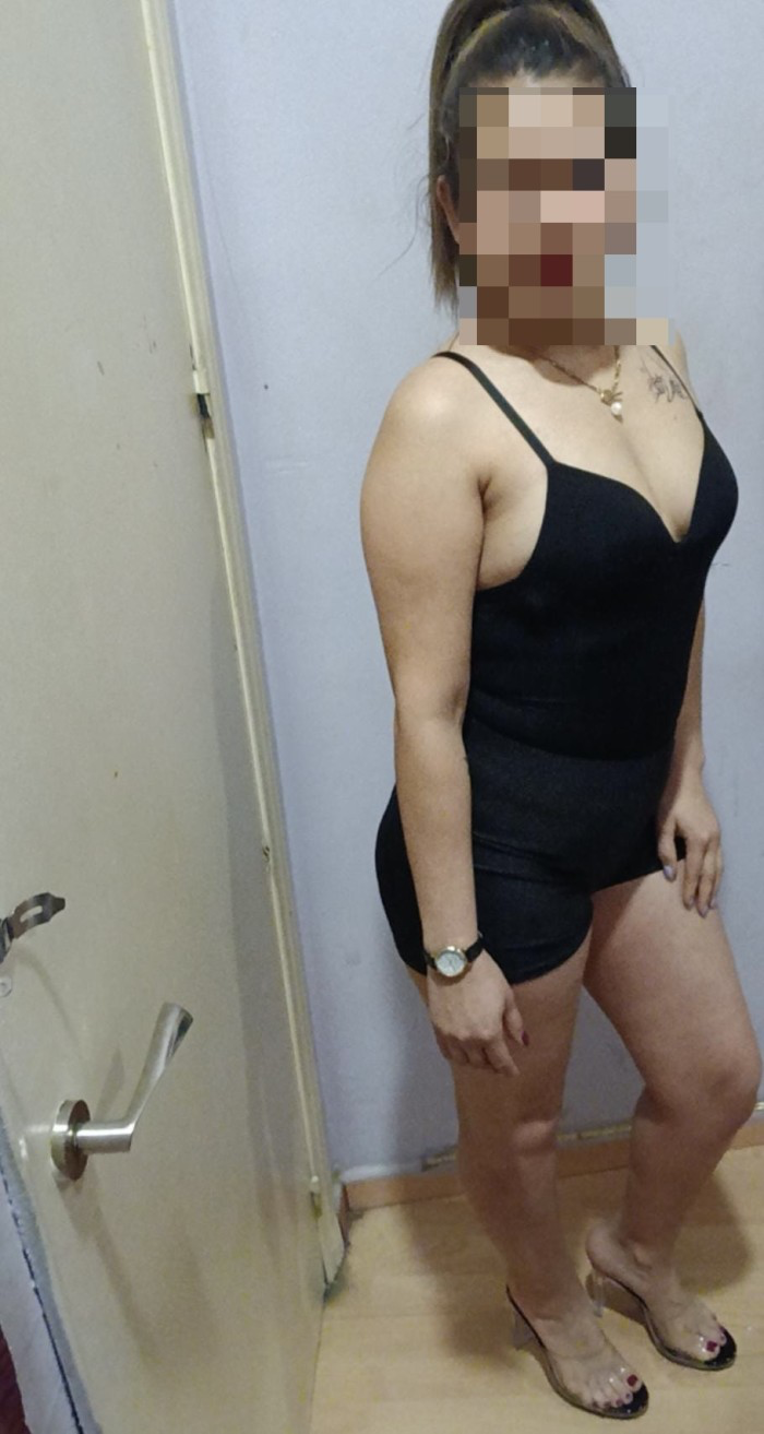 Paraguaya muy caliente en  Tres Olivos
