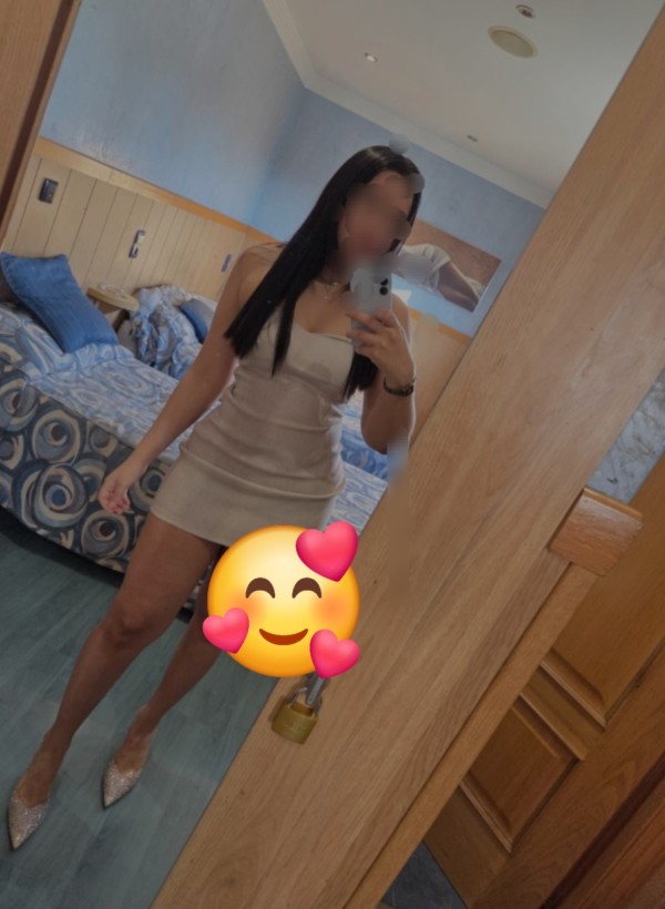 Jovencita morbosa y juguetona
