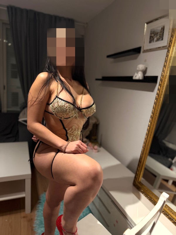 PERVERTIDA COLOMBIANA TODO SI ALEGRE Y FIESTERA