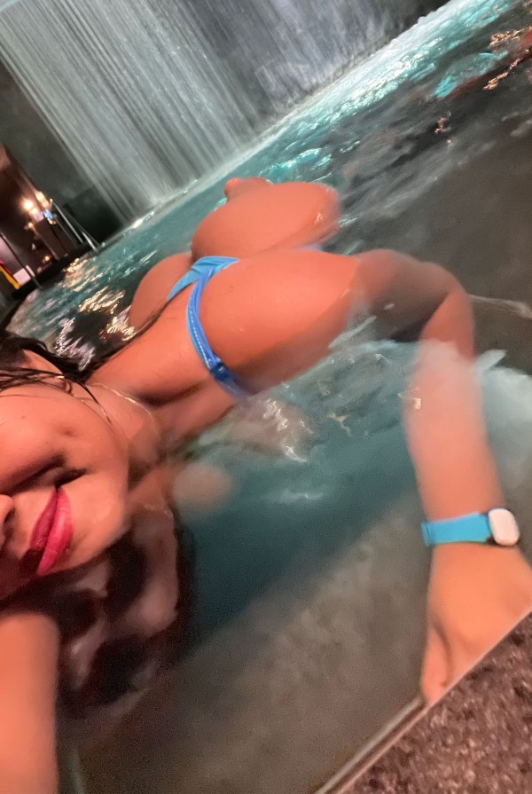 LA BELLEZA COLOMBIANA DISPUESTA A TODO 24HR