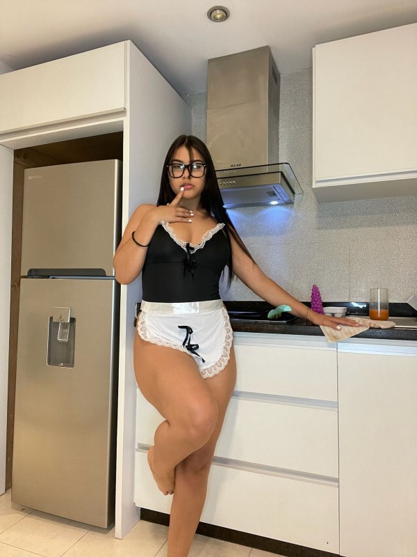 BESOS CON LENGUA CARABACHEL