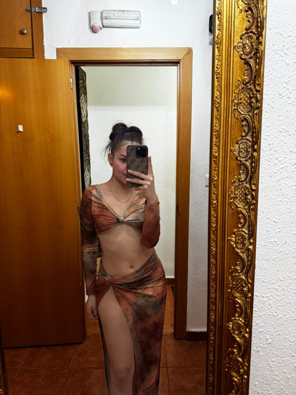 SOY  DANIELA VEN AMOR Y VIVAMOS MUCHAS NOCHES DE LOCURA