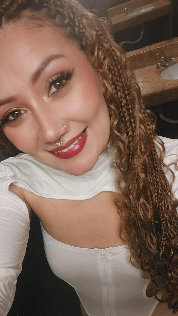 COSTARRICENSE PRECIOSA JOVENCITA 24 AÑITOS NOVEDAD